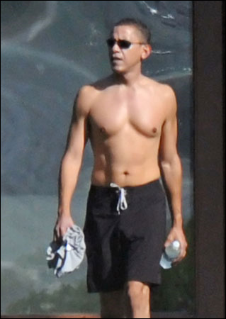 http://blog.kornemuz.com/images/200812/20081223a_barack_obama_topless.jpg